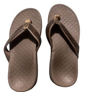 Vionic Tide Brown Flip Flops with glitter Straps